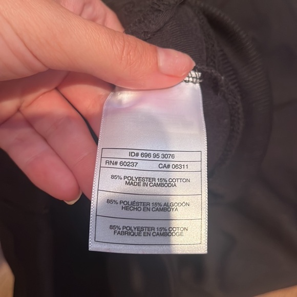 Puma Boy’s Black Zip Up Jacket Size 7 - Picture 5 of 5